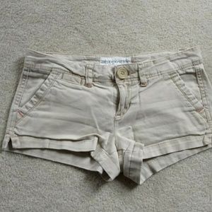 Aeropostale khaki shorts size 1/2